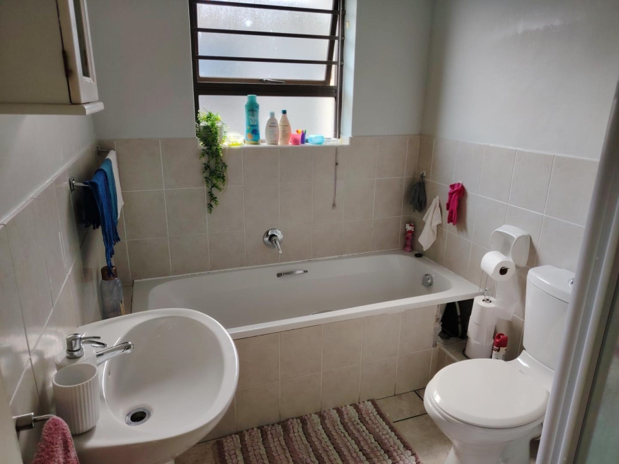 To Let 3 Bedroom Property for Rent in Vredenberg Western Cape